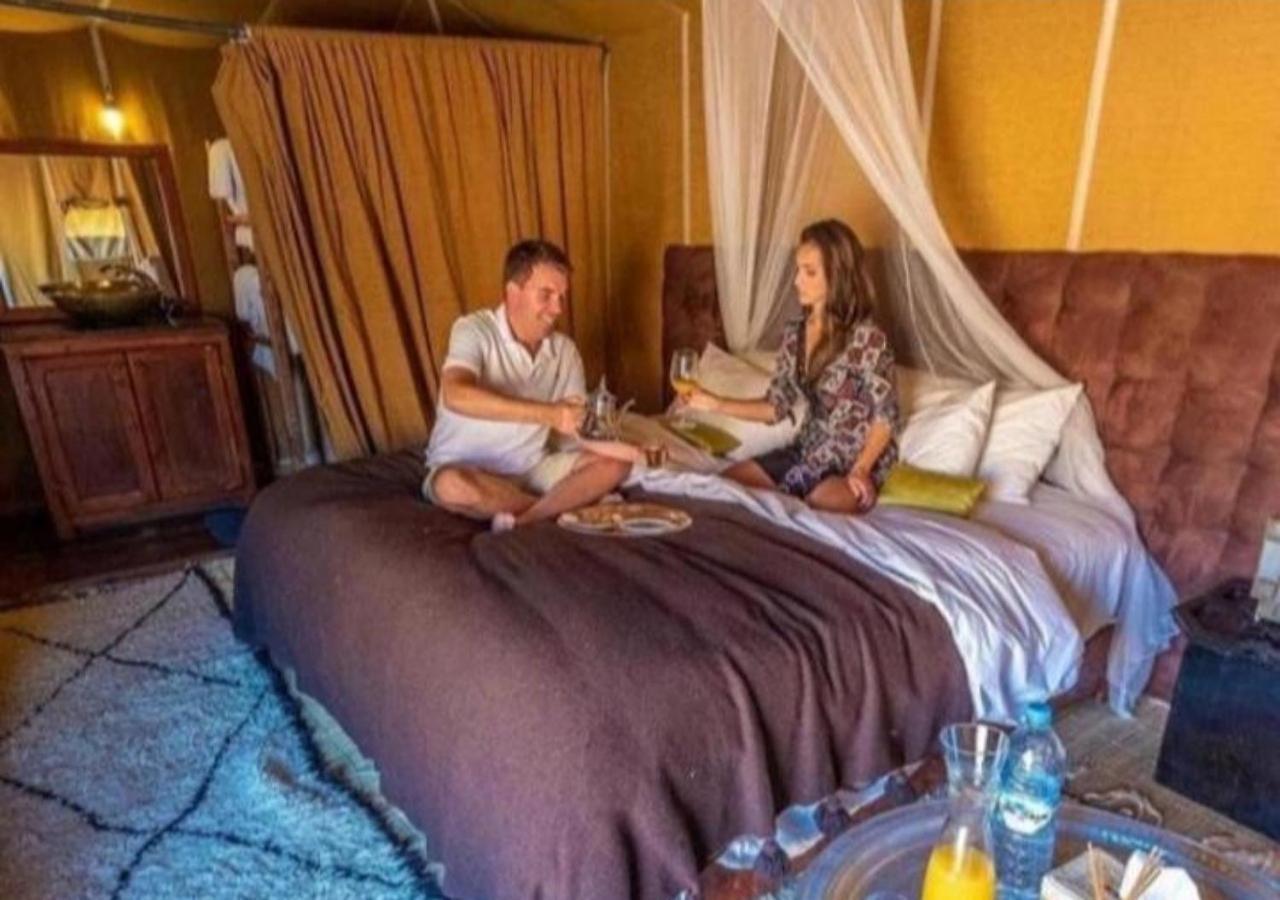 Fantastic Luxury Camp Hotel Merzouga Bagian luar foto
