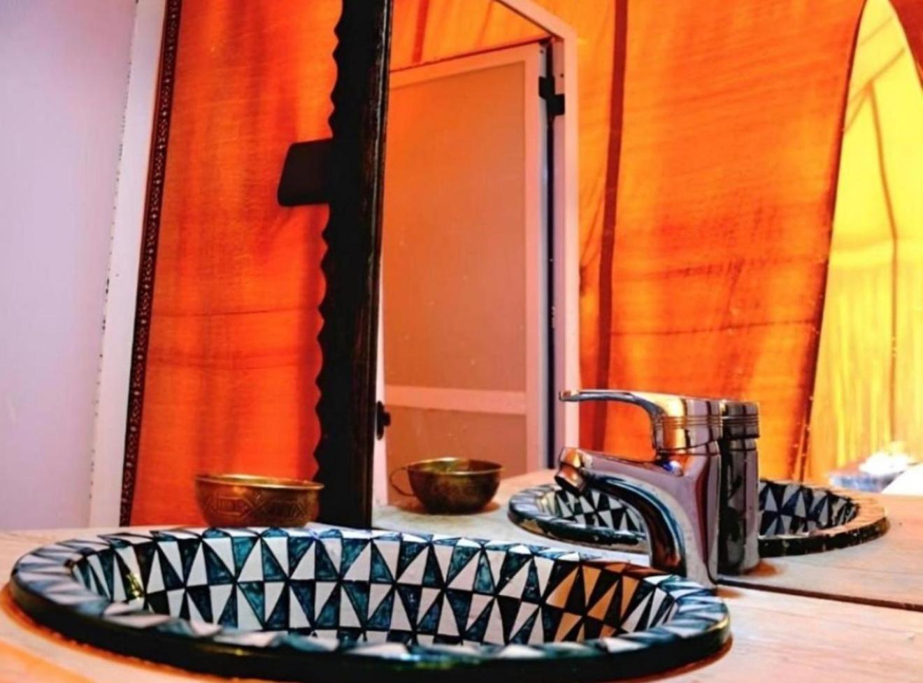 Fantastic Luxury Camp Hotel Merzouga Bagian luar foto