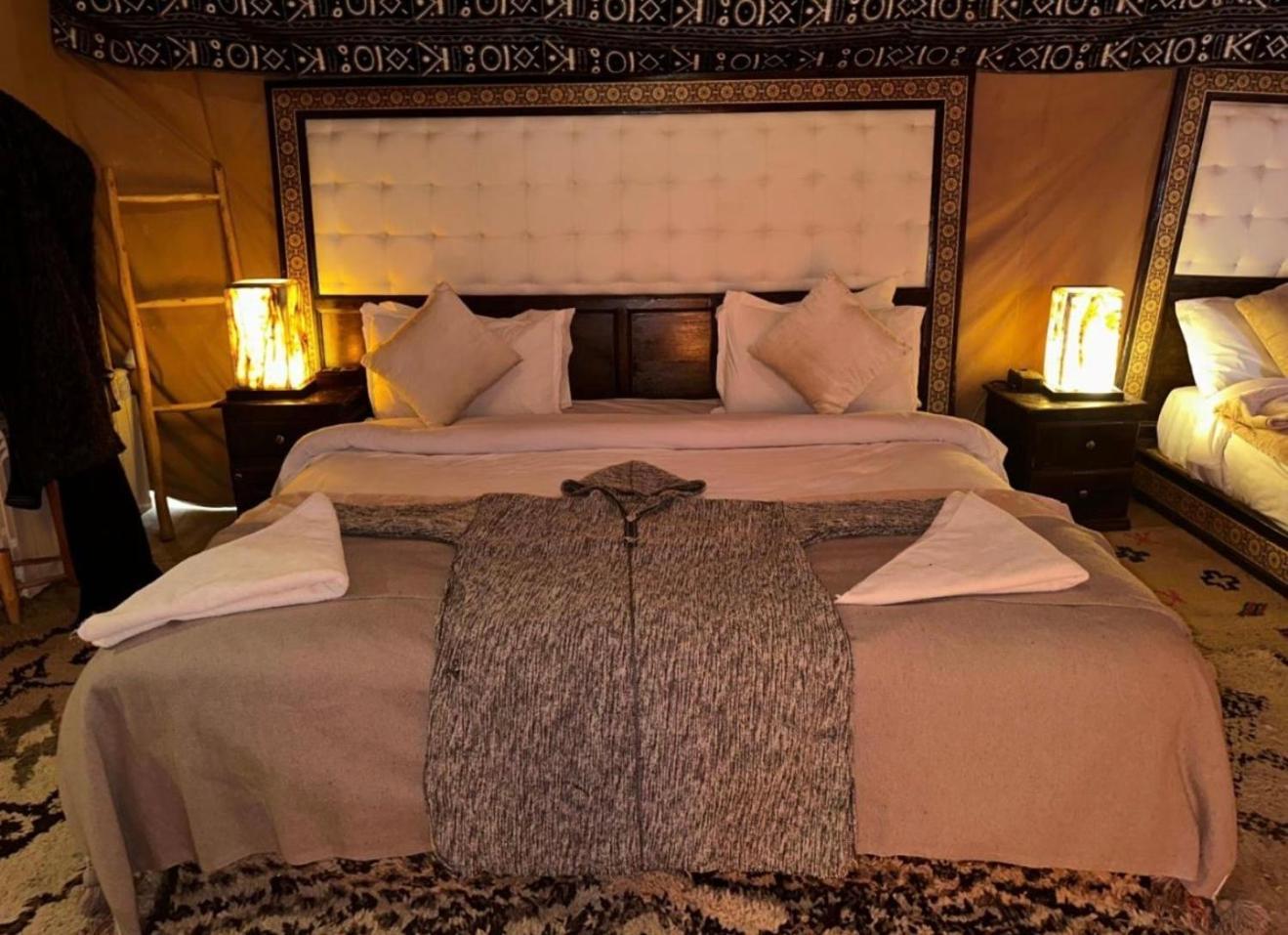 Fantastic Luxury Camp Hotel Merzouga Bagian luar foto