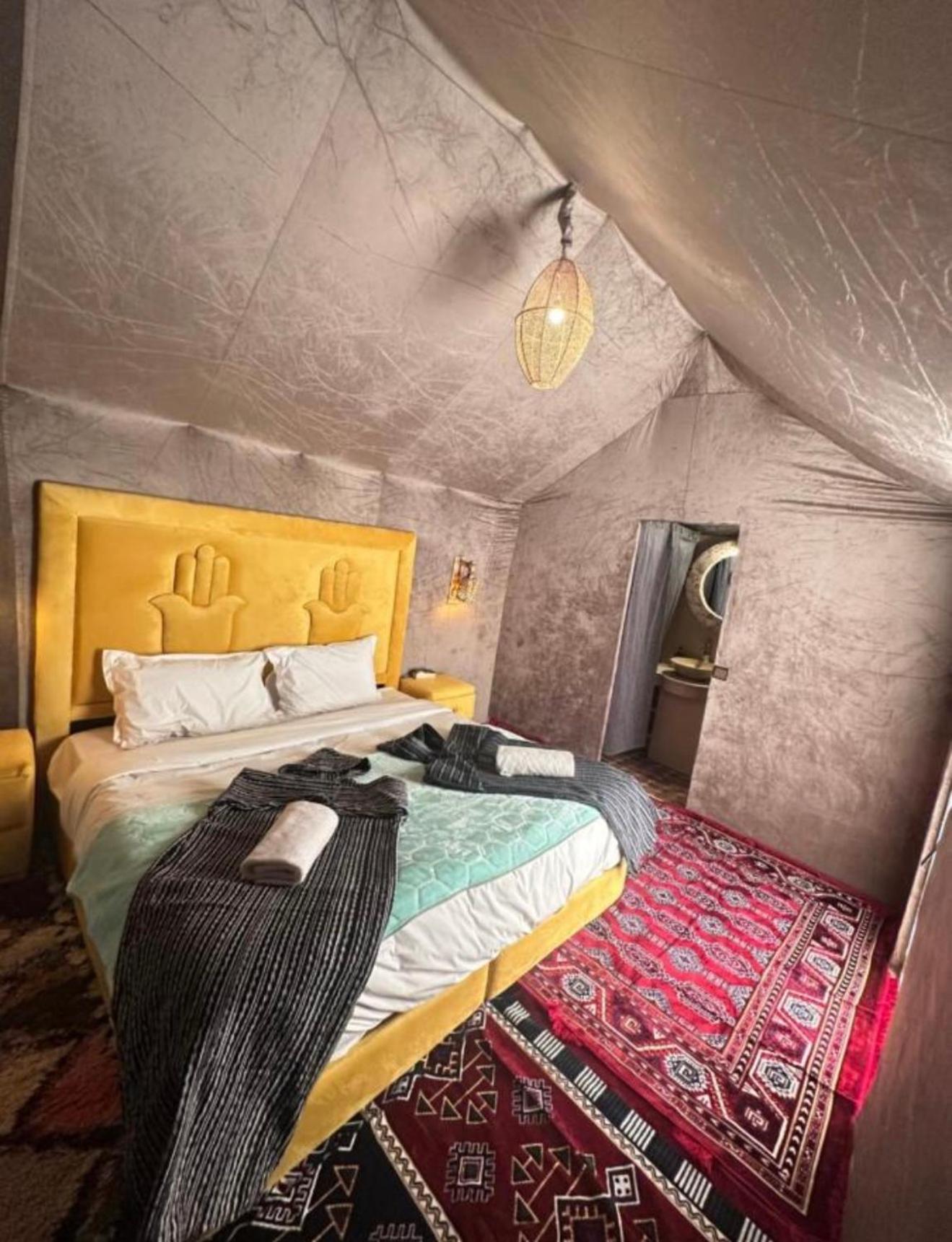 Fantastic Luxury Camp Hotel Merzouga Bagian luar foto